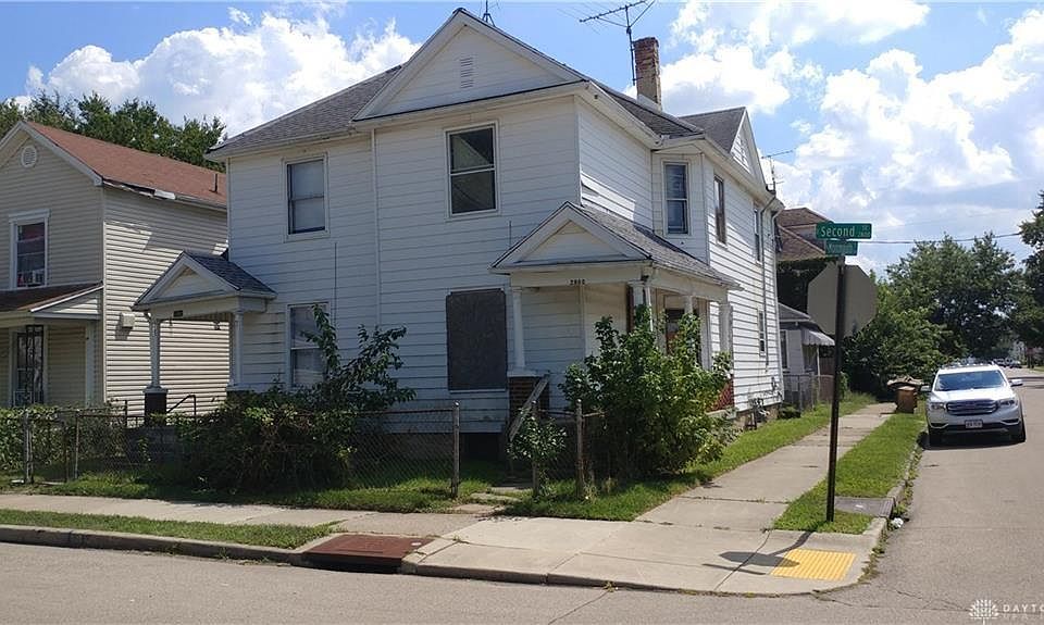 1st image of 2800 E 2nd St