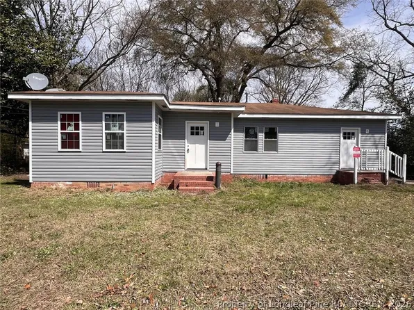 5008 Gavins St, Fayetteville, NC 28303