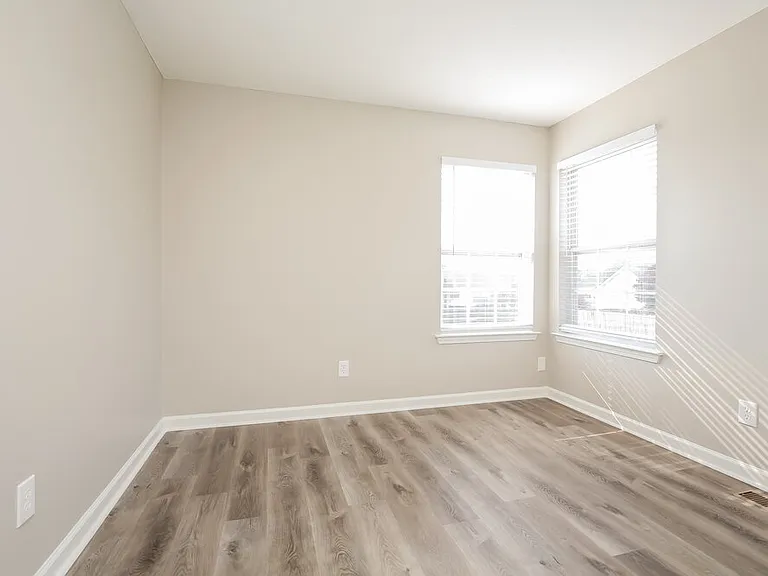 805 Stone Flower Ct — Photo 14