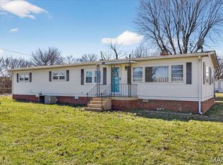 101 N Ruby Ln, Fairview Heights, IL 62208