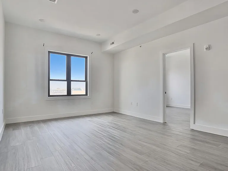 425 Avenue C #504 — Photo 15