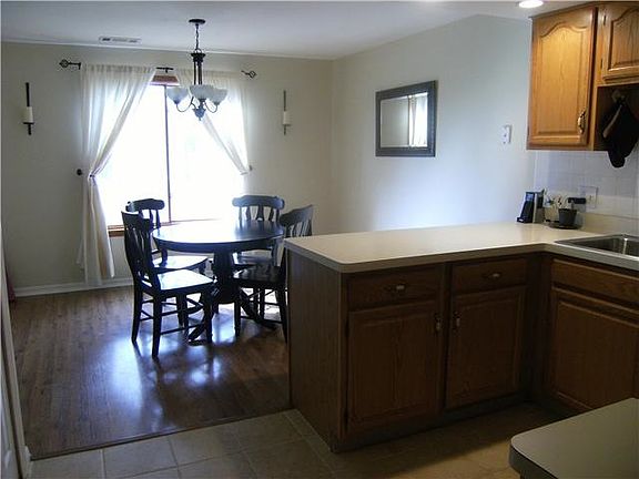 2nd image of 3A Southcreek Ct