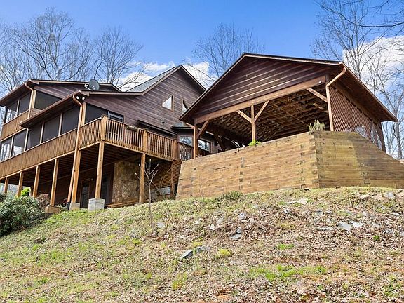 2nd image of 161 Arbor Way