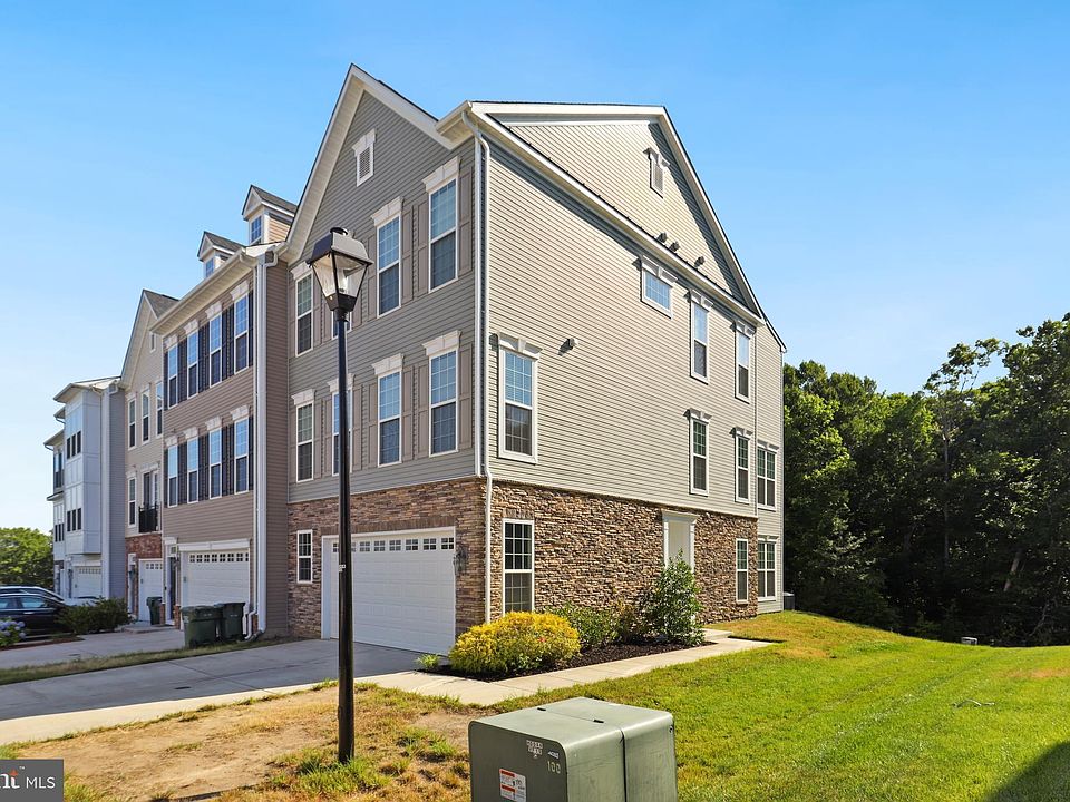 1st image of 14 Sickle Dr