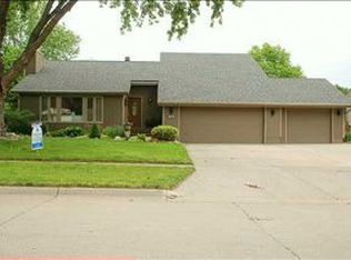 809 52nd Ct, West Des Moines, IA 50265