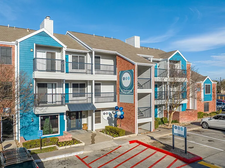 502 W Longspur Blvd — Photo 26