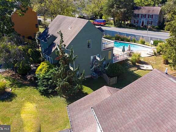 4th image of 6738 Meadowlawn Cir