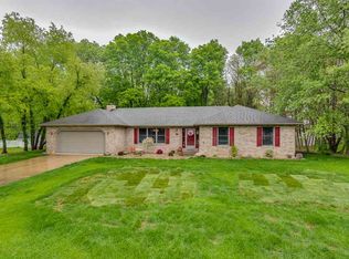 58550 Eller Dr, Osceola, IN 46561