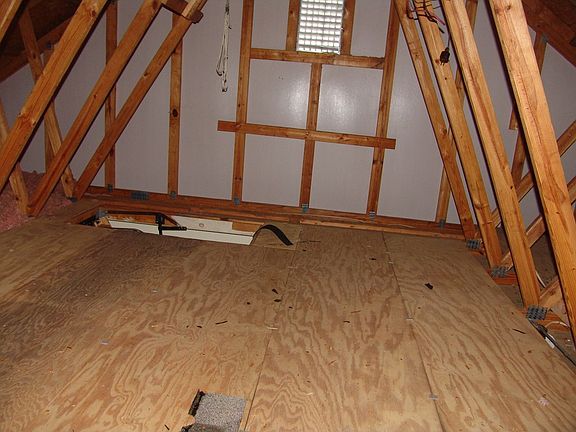 Attic (portion floored)