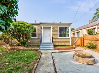 8543 17th Ave NW, Seattle, WA 98117