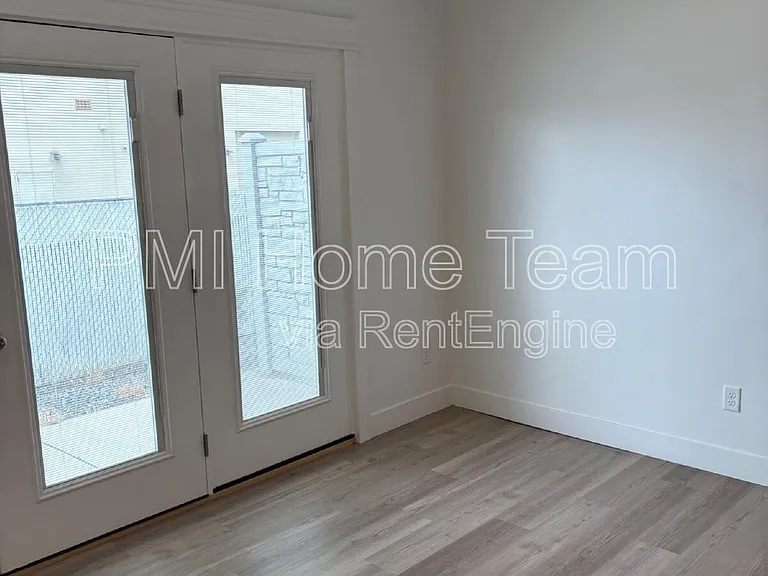 618 W Cozy Ln — Photo 28