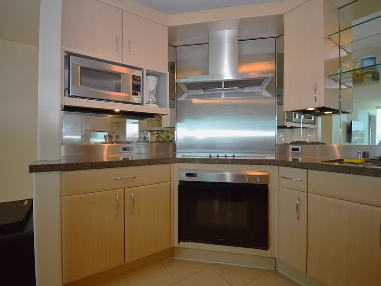 88 Piikoi St #1605 — Photo 9