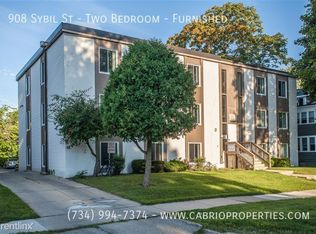908 Sybil St, Ann Arbor, MI 48104