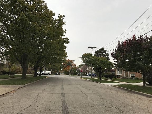 4th image of 7225 N Kedvale Ave