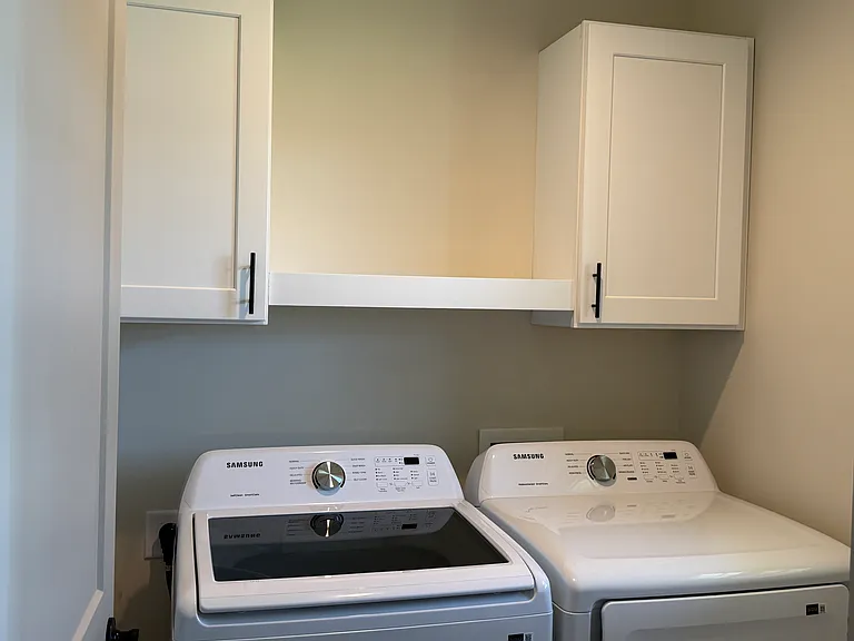 611 S Walnut St — Photo 18