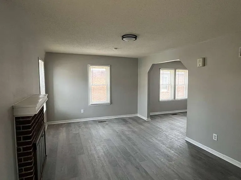 6148 Laura Ave — Photo 4