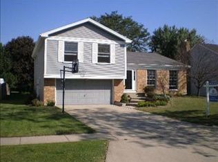 750 Concord Dr, Crystal Lake, IL 60014
