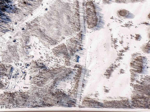 4th image of 44009 Township Road 640