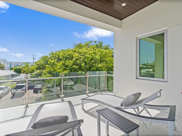 221 Shore Ct #221 — Photo 53