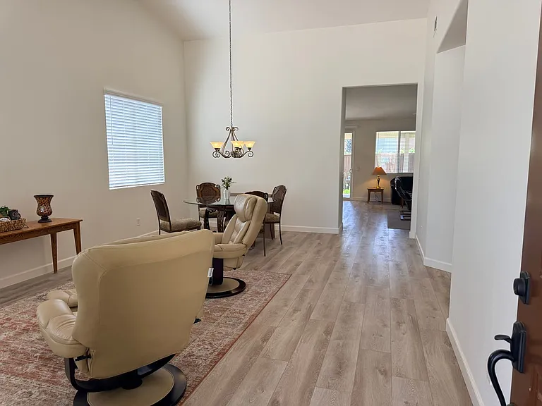 40889 Robards Way — Photo 5