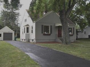 10 Sunset Rd, Merrillville, IN 46410