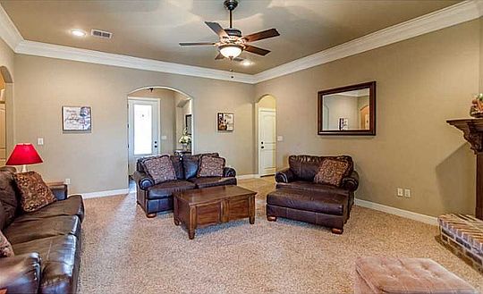 4th image of 311 Peachwood