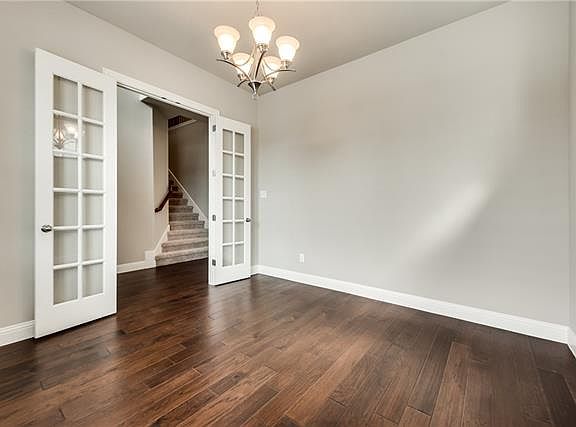 4th image of 4309 Holburn Dr