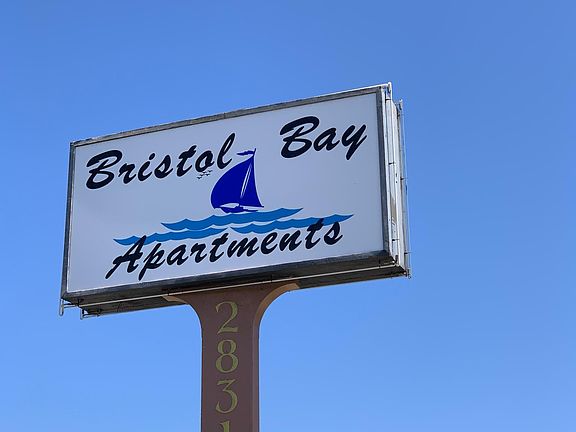 5th image of 2831 Bristol St APT 104
