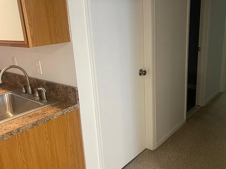 106 Rosemary Ln #WALK-IN BASEMENT — Photo 3