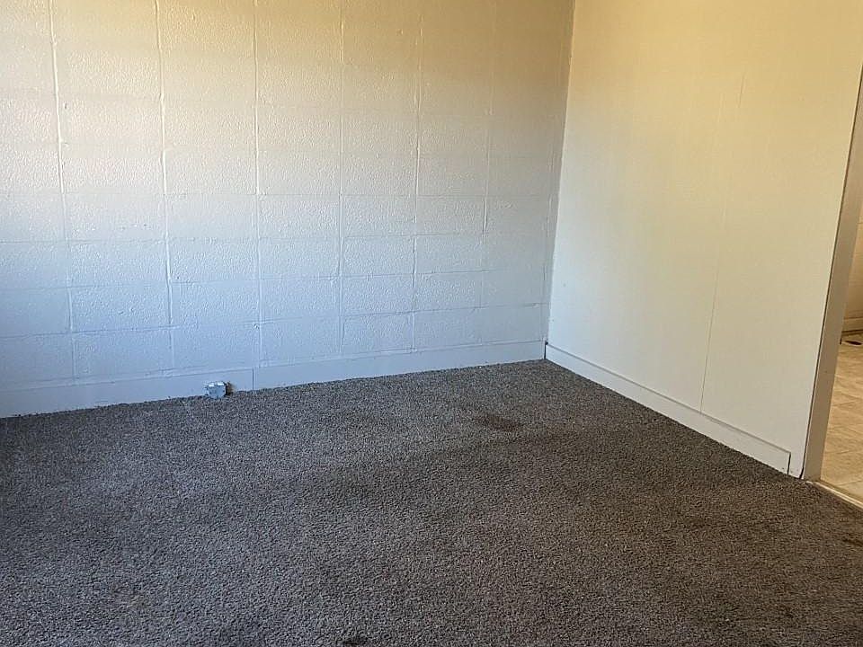 1st image of 105 W College St #5