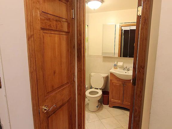 4th image of 48 W 90th St #D3