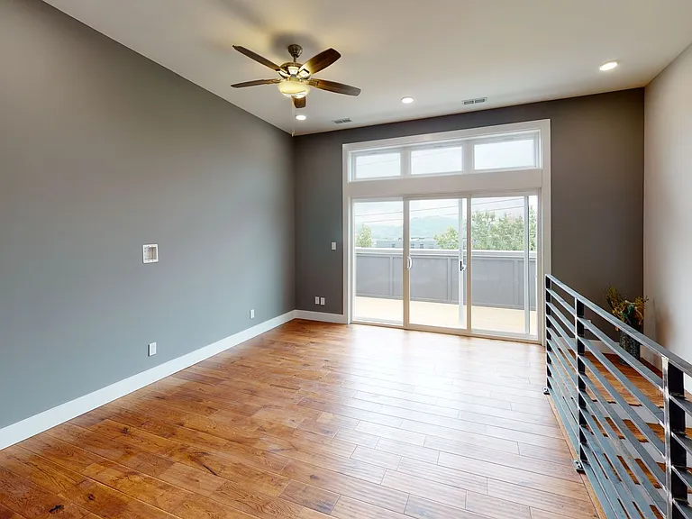 1117 Laurel Ave #302 — Photo 5