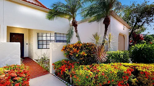 5794 Parkwalk Cir W #E Photo 1 5794 Parkwalk Cir W #E Photo 1