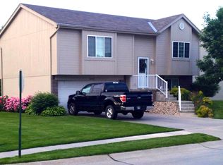 14530 Wirt St, Omaha, NE 68116