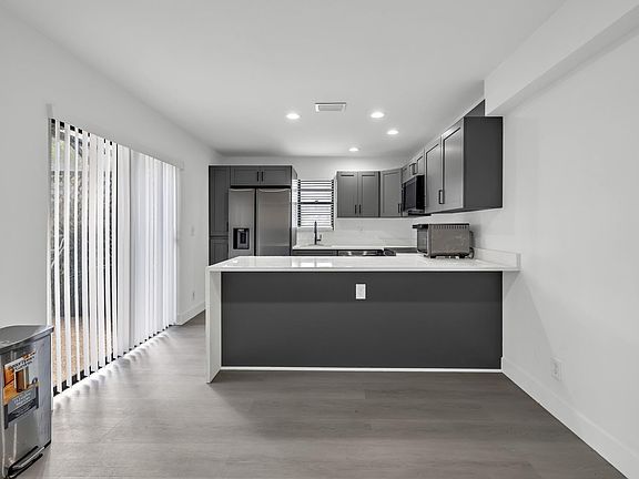 4th image of 2540 NW 99 Avenue #2540