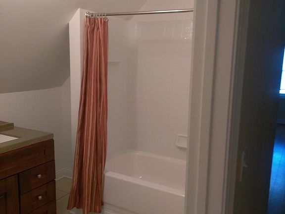 4th image of 11848 S Indiana Ave Fl 3