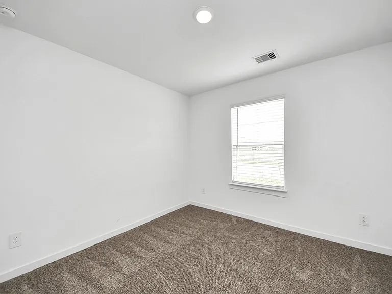 1618 Westway Dr — Photo 7