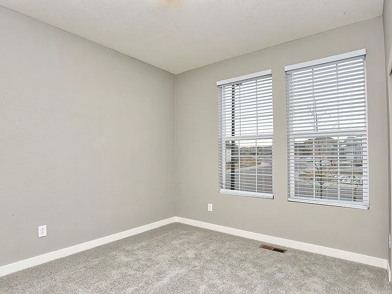 401 Tippen Pl — Photo 16