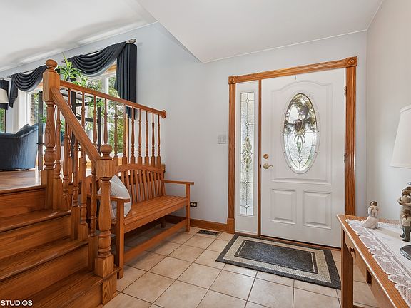 3rd image of 9038 Doral Ln
