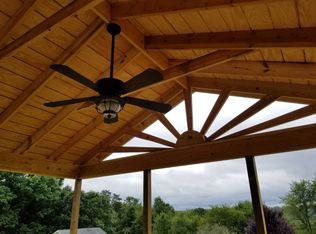 88 Chantilly Ln, Inwood, WV 25428