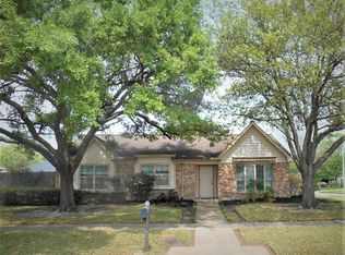 12202 Scottsdale Dr, Meadows Place, TX 77477