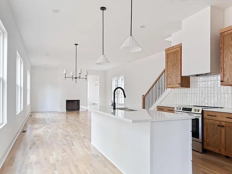 2830 Clifton Ave — Photo 21