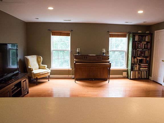 2nd image of 13678 Palmetto Cir