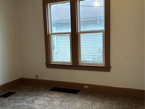3rd image of 1010 Race St