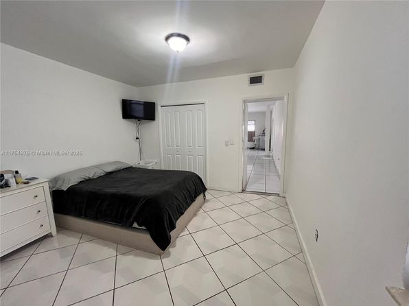 hialeah-florida-342829642 picture