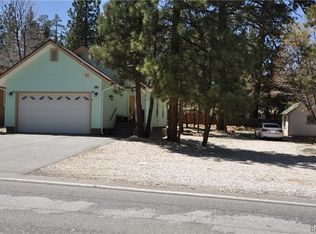 310 Maple Ln, Sugarloaf, CA 92386