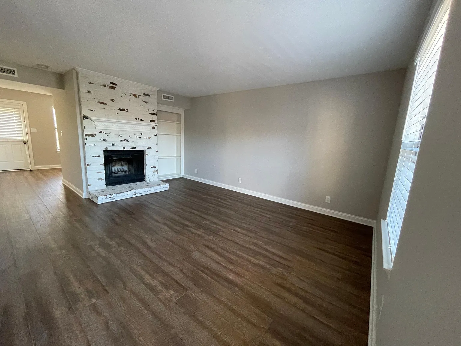 182 Edgewood Dr — Photo 3