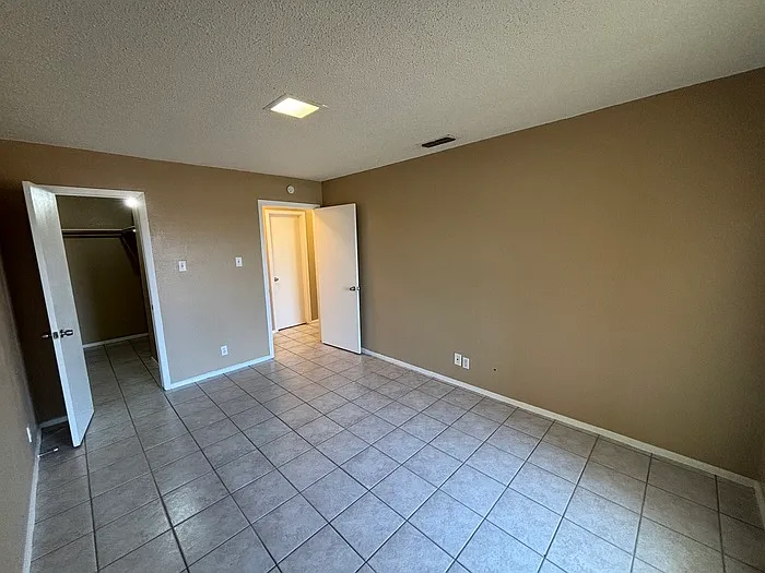 4805 Country Club Dr #B — Photo 13