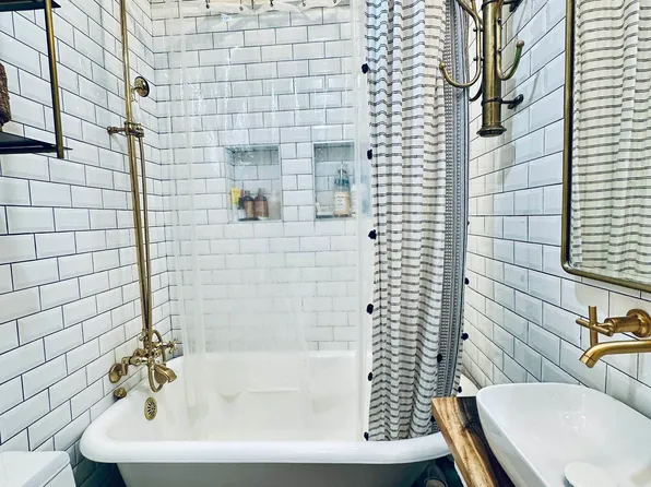 527 East 12th Street image 3 of 10