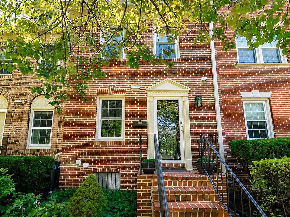 1st image of 109 Great Falls St #10
